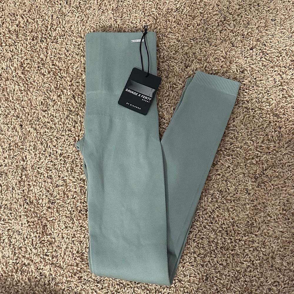 Savage X Fenty Ribbed Leggings in green